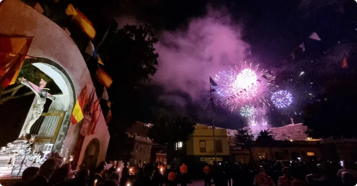 Feuerwerk zu den Fiestas del Cristo