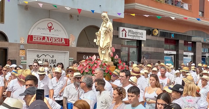 Die Jungfrau in den Straßen von El Médano