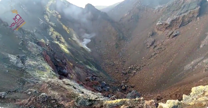 Blick in den Vulkan Tajogaite