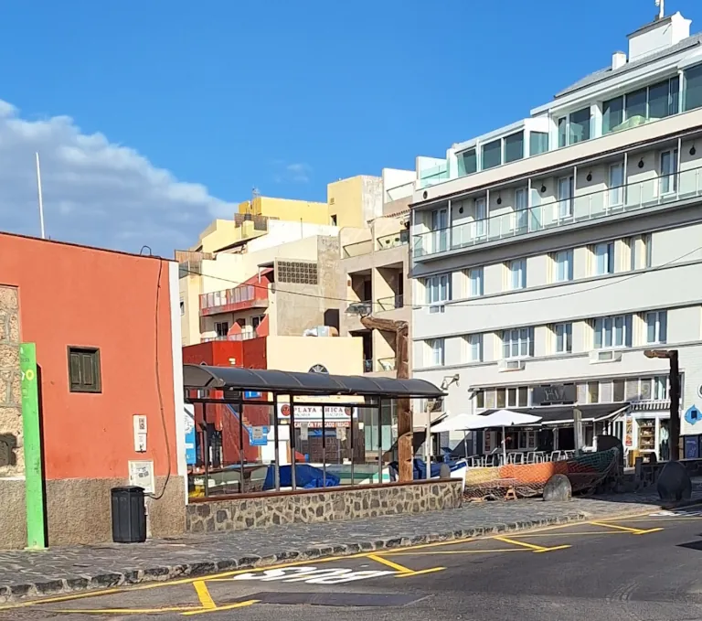 2025 03 28Teneriffa Titsa Haltestelle